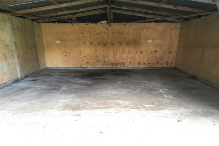 Photo of property in 26 Rathgar Road, Henderson, Auckland, 0610