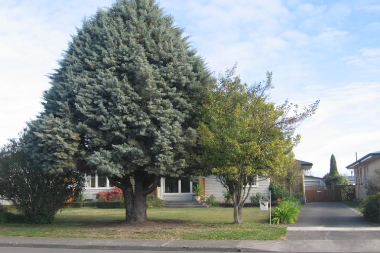 Photo of property in 713 Grove Road, Mayfair, Hastings, 4122