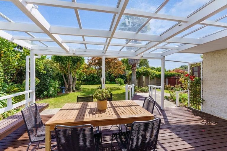 Photo of property in 439 Te Moana Road, Waikanae, 5036