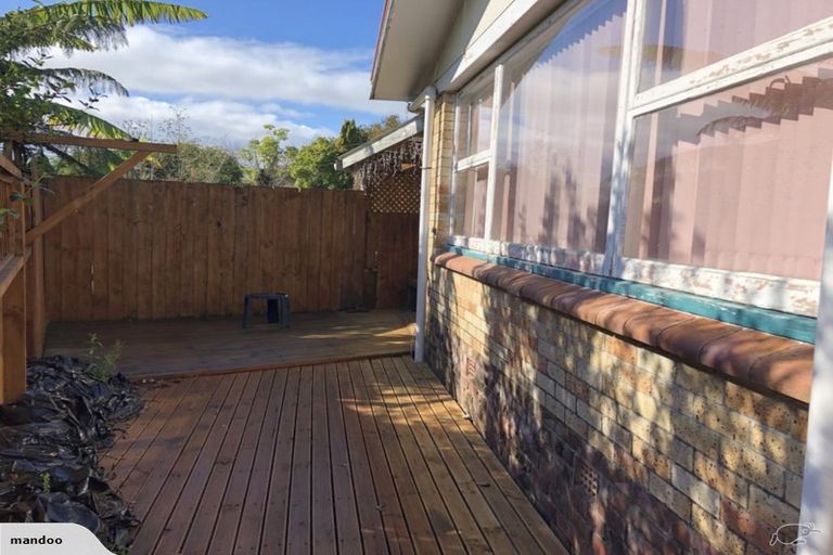 Photo of property in 27 Adams Road, Manurewa, Auckland, 2102
