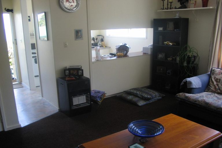 Photo of property in 8 Aspen Grove, Maungaraki, Lower Hutt, 5010