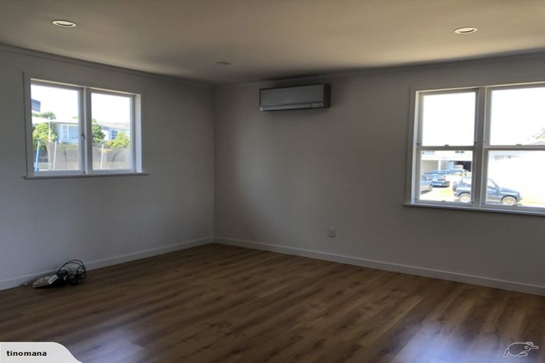 Photo of property in 5 Tainui Street, Castlecliff, Whanganui, 4501