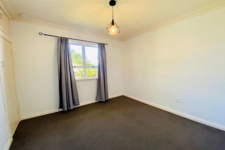 Photo of property in 88 South Road, Blagdon, New Plymouth, 4310