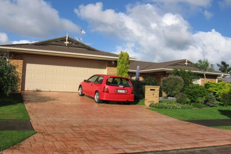 Photo of property in 1 Darimouth Place, Albany, Auckland, 0632