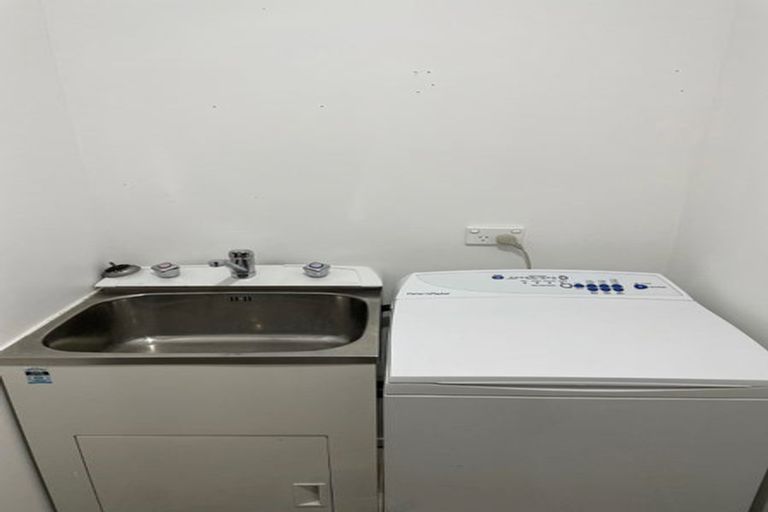 Photo of property in 23 Sheralee Place, Bucklands Beach, Auckland, 2014