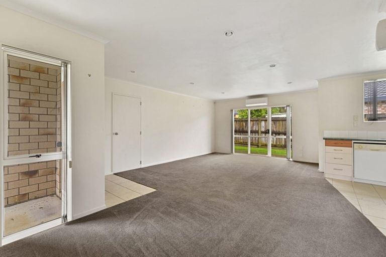 Photo of property in 18 Ranch Place, Pukekohe, 2120