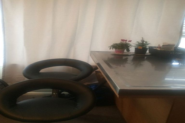 Photo of property in Churchill Flats, 213 The Terrace, Wellington Central, Wellington, 6011