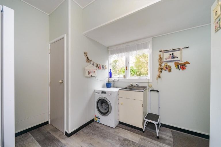 Photo of property in 35 Wanganui Road, Marton, 4710