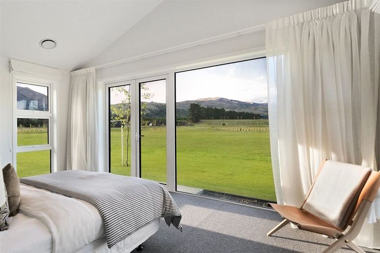 Photo of property in 77 Stone Drive, Cromwell, 9384