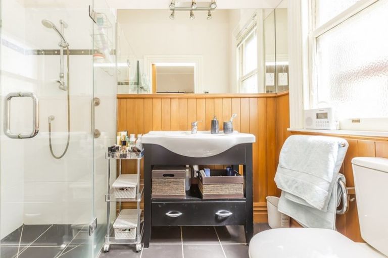 Photo of property in 20 Talavera Terrace, Kelburn, Wellington, 6012