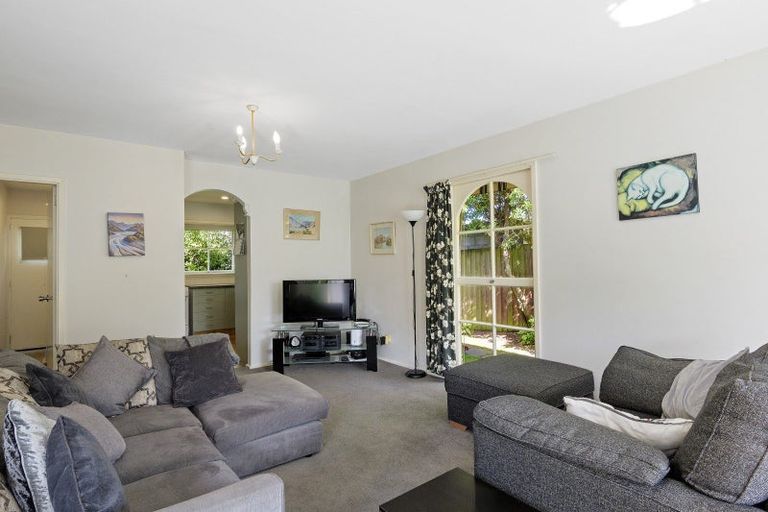 Photo of property in 1/2a Chilcombe Street, Ilam, Christchurch, 8041