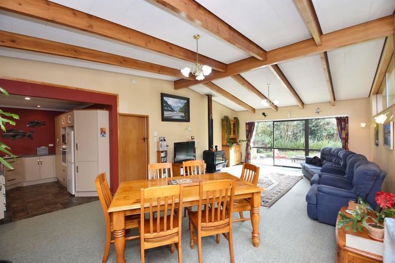 Photo of property in 44 Awarua Road, Otatara, Invercargill, 9879