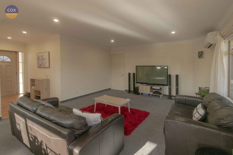 Photo of property in 52 Neeve Road, Taradale, Napier, 4112