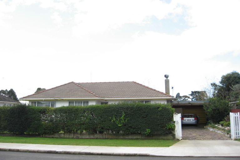 Photo of property in 15 Velvet Crescent, Otara, Auckland, 2023