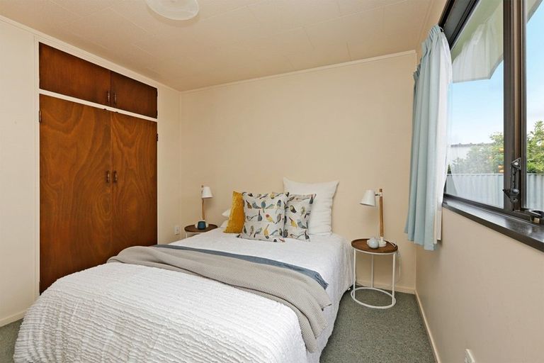 Photo of property in 22 Perry Crescent, Greenmeadows, Napier, 4112