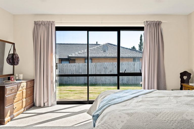 Photo of property in 11 Mallard Drive, Waihola, Outram, 9073