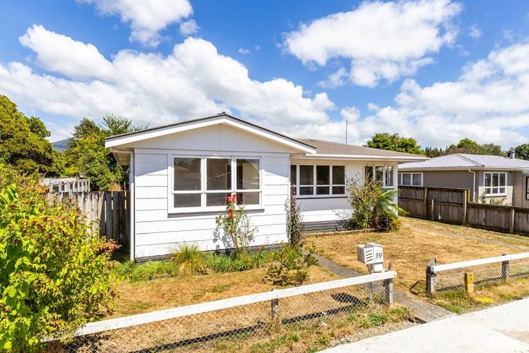 Photo of property in 39 Maria Place, Turangi, 3334