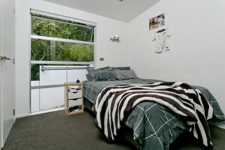 Photo of property in 16c Charmaine Road, Torbay, Auckland, 0630