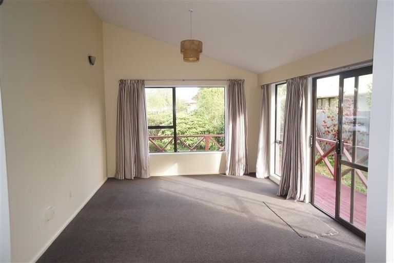 Photo of property in 12 Hegan Place, Rangiora, 7400