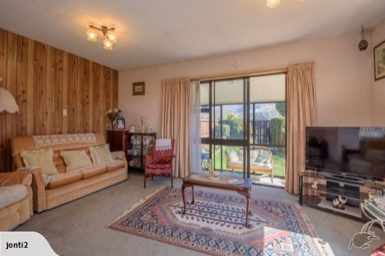 Photo of property in 15 Westmoreland Place, Cromwell, 9310