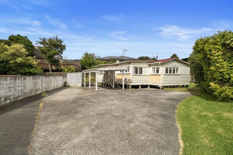 Photo of property in 319 Beach Road, Campbells Bay, Auckland, 0630
