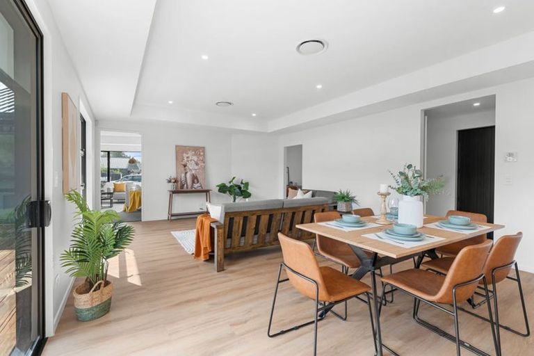 Photo of property in 2 Ferbane Way, Halswell, Christchurch, 8025