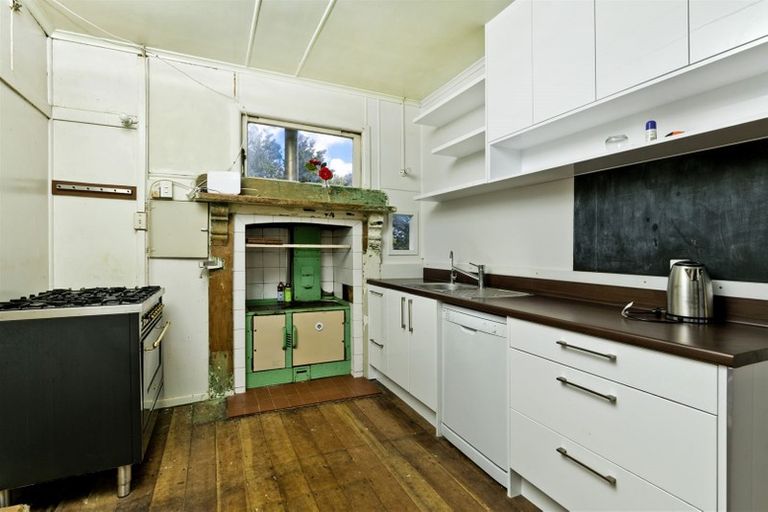 Photo of property in 1 Buckleys Track, Paremoremo, Auckland, 0632