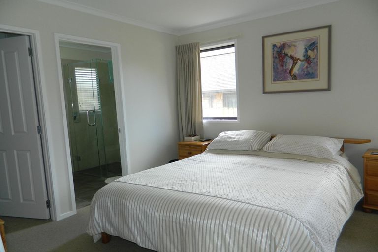 Photo of property in 14 Baska Voda Drive, Kerikeri, 0230