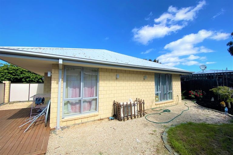 Photo of property in 4a Pinehurst Crescent, Russley, Christchurch, 8042