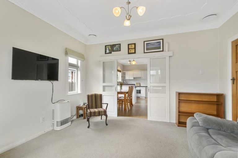 Photo of property in 142 Waiwhetu Road, Waterloo, Lower Hutt, 5011