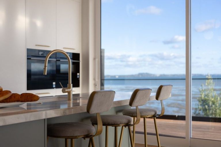 Photo of property in 4 Seawind Way, Hobsonville, Auckland, 0616