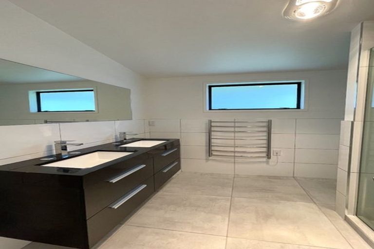 Photo of property in 48a Duncansby Road, Stanmore Bay, Whangaparaoa, 0932