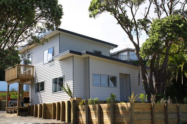 Photo of property in 39 Long Street, Raglan, 3225