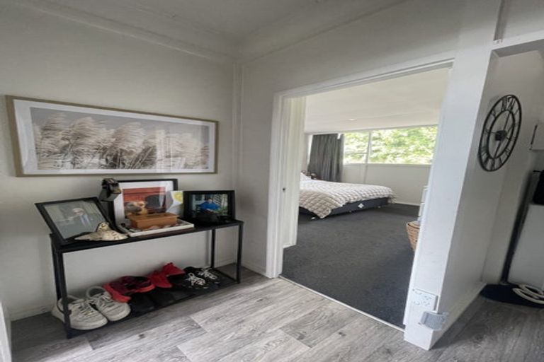 Photo of property in 2/52 Glen Road, Ranui, Auckland, 0612