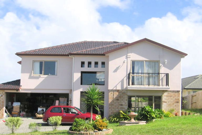 Photo of property in 20a Bundoran Way, Pinehill, Auckland, 0632