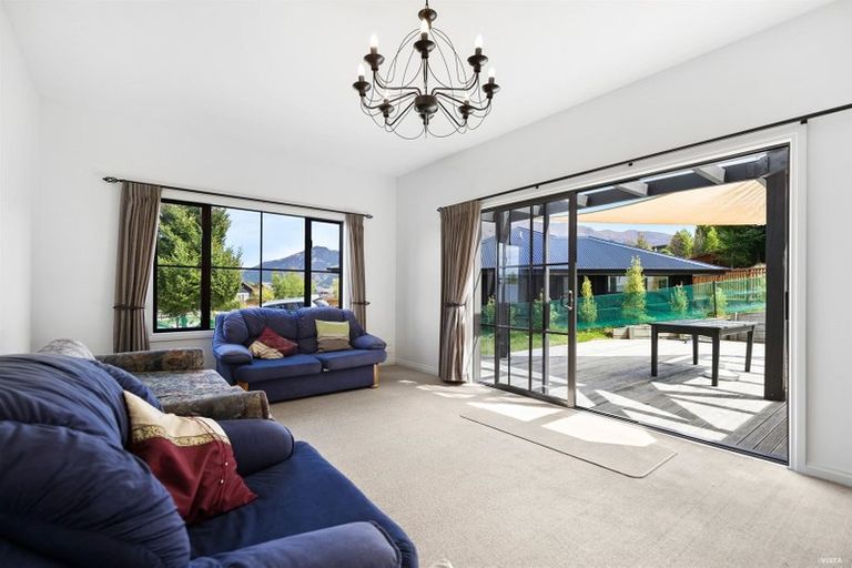 Photo of property in 6 Charles Court, Lake Hawea, Wanaka, 9382