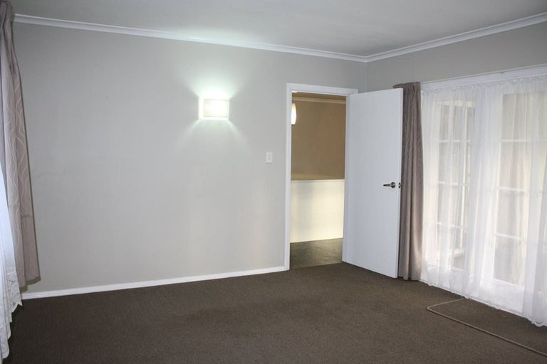 Photo of property in 27a Brecon Road, Stratford, 4332