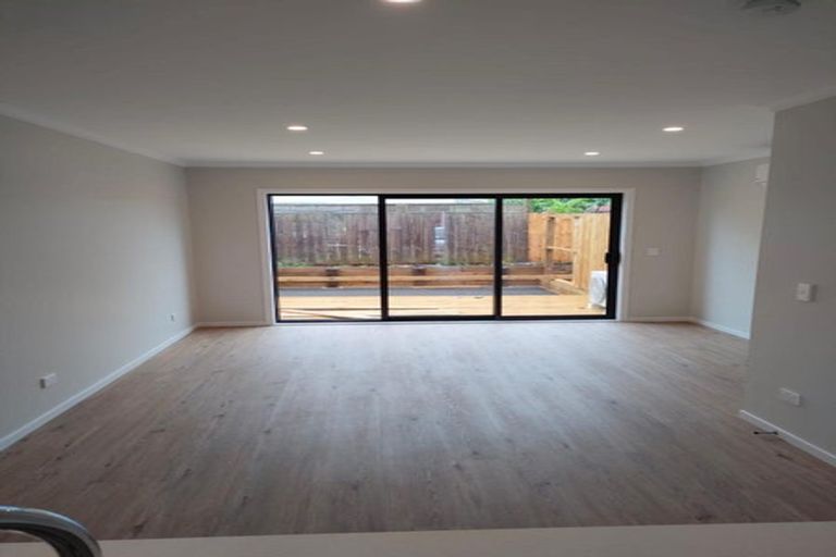 Photo of property in 38/125b Metcalfe Road, Ranui, Auckland, 0612