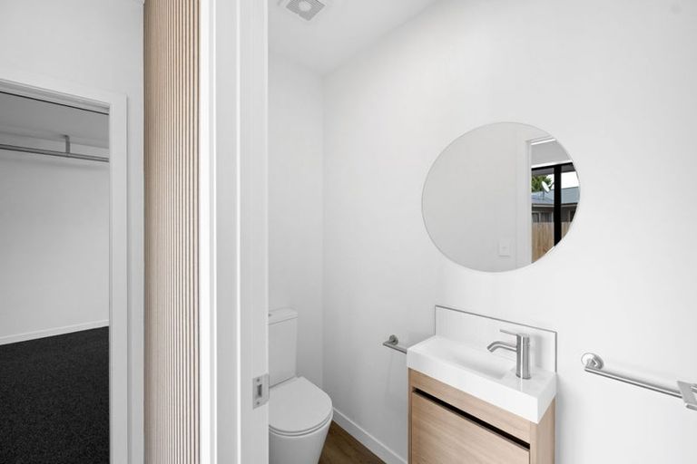 Photo of property in 2/13 Pulham Crescent, Queenwood, Hamilton, 3210