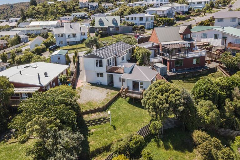 Photo of property in 29 Oakleigh Street, Maungaraki, Lower Hutt, 5010