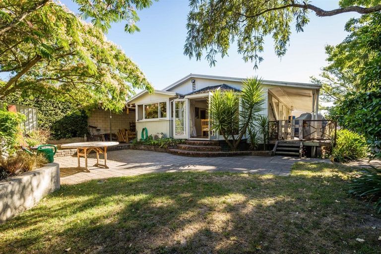 Photo of property in 25 Selwyn Road, Havelock North, 4130