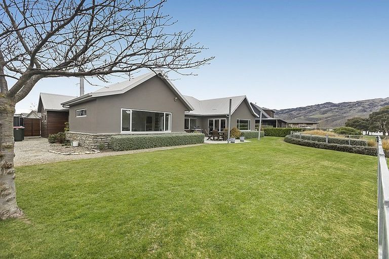 Photo of property in 6 Revival Lane, Mount Pisa, Cromwell, 9383
