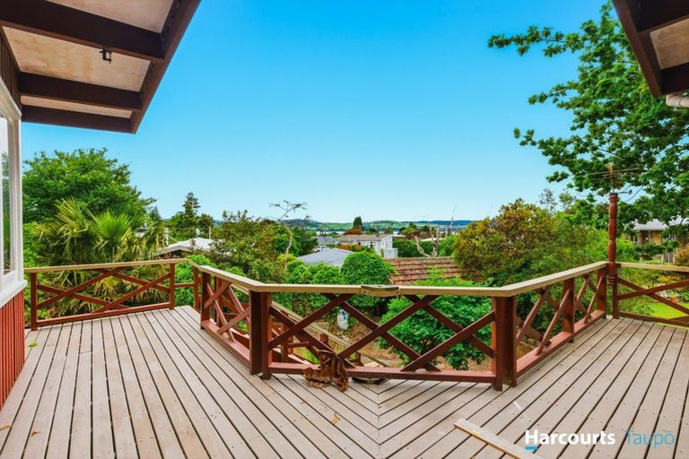 Photo of property in 11 Frederick Street, Two Mile Bay, Taupo, 3330