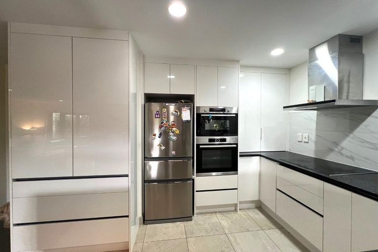 Photo of property in 4/18 Pannill Place, Oteha, Auckland, 0632