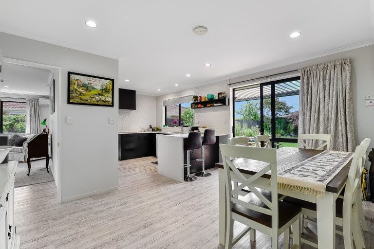 Photo of property in 21 Mangakoea Place, St Andrews, Hamilton, 3200