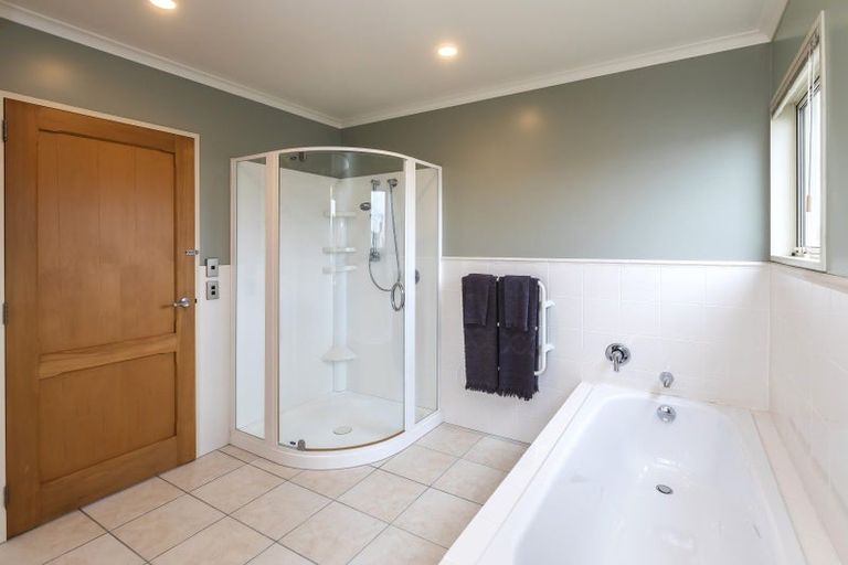 Photo of property in 29 O'connor Place, Burnside, Christchurch, 8053