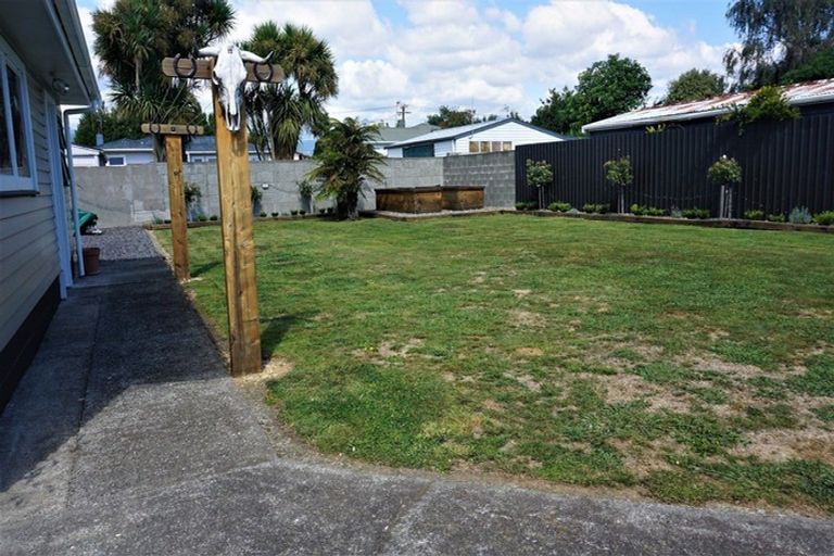 Photo of property in 24 Ferguson Street, Levin, 5510