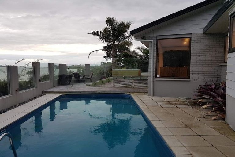 Photo of property in 37 St Annes Crescent, Wattle Downs, Auckland, 2103