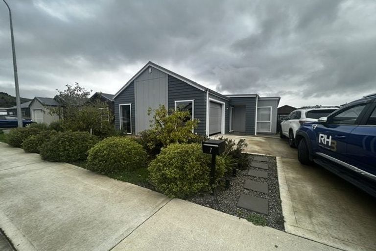 Photo of property in 7 Koru Loop, Paraparaumu, 5032