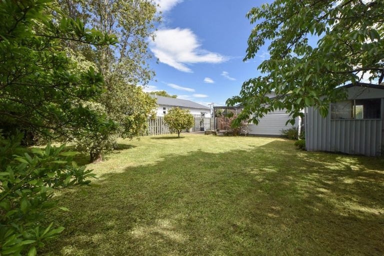 Photo of property in 6 Davy Street, Carterton, 5713